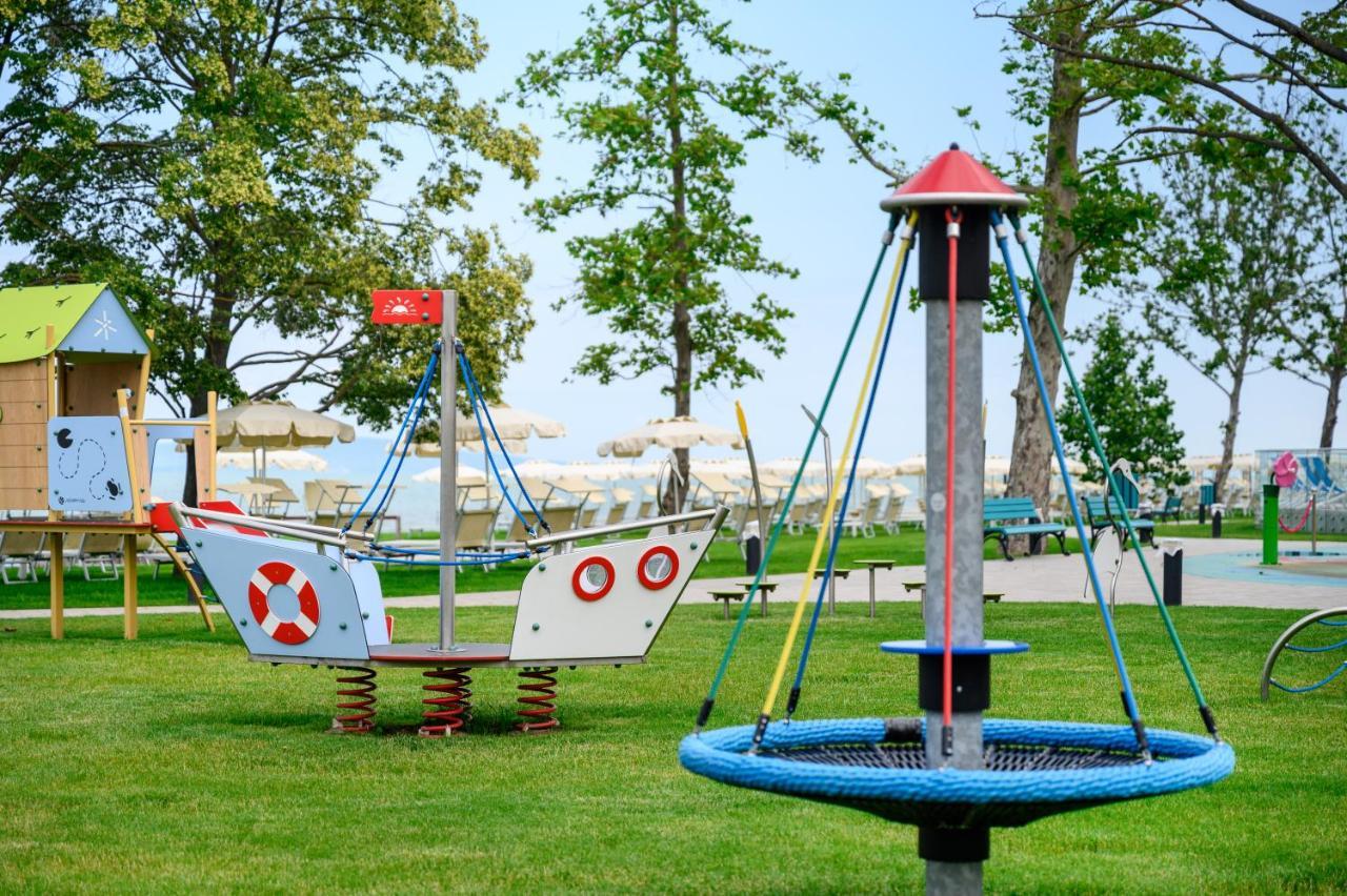 Szántód Moevenpick Balaland Resort Lake Balaton מראה חיצוני תמונה