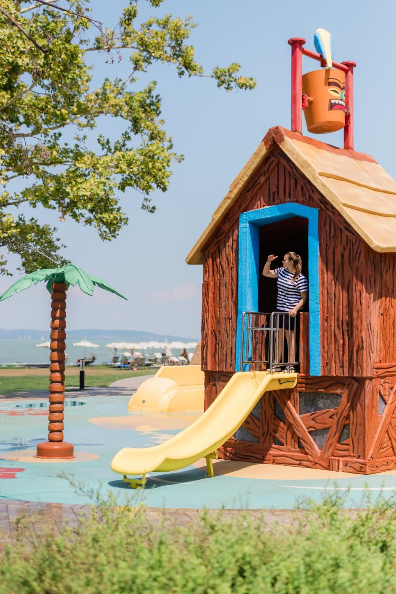 Szántód Moevenpick Balaland Resort Lake Balaton מראה חיצוני תמונה